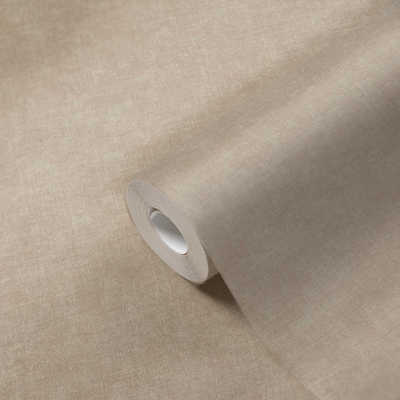             Papier peint uni & mat couleur sable avec motifs structurés
        