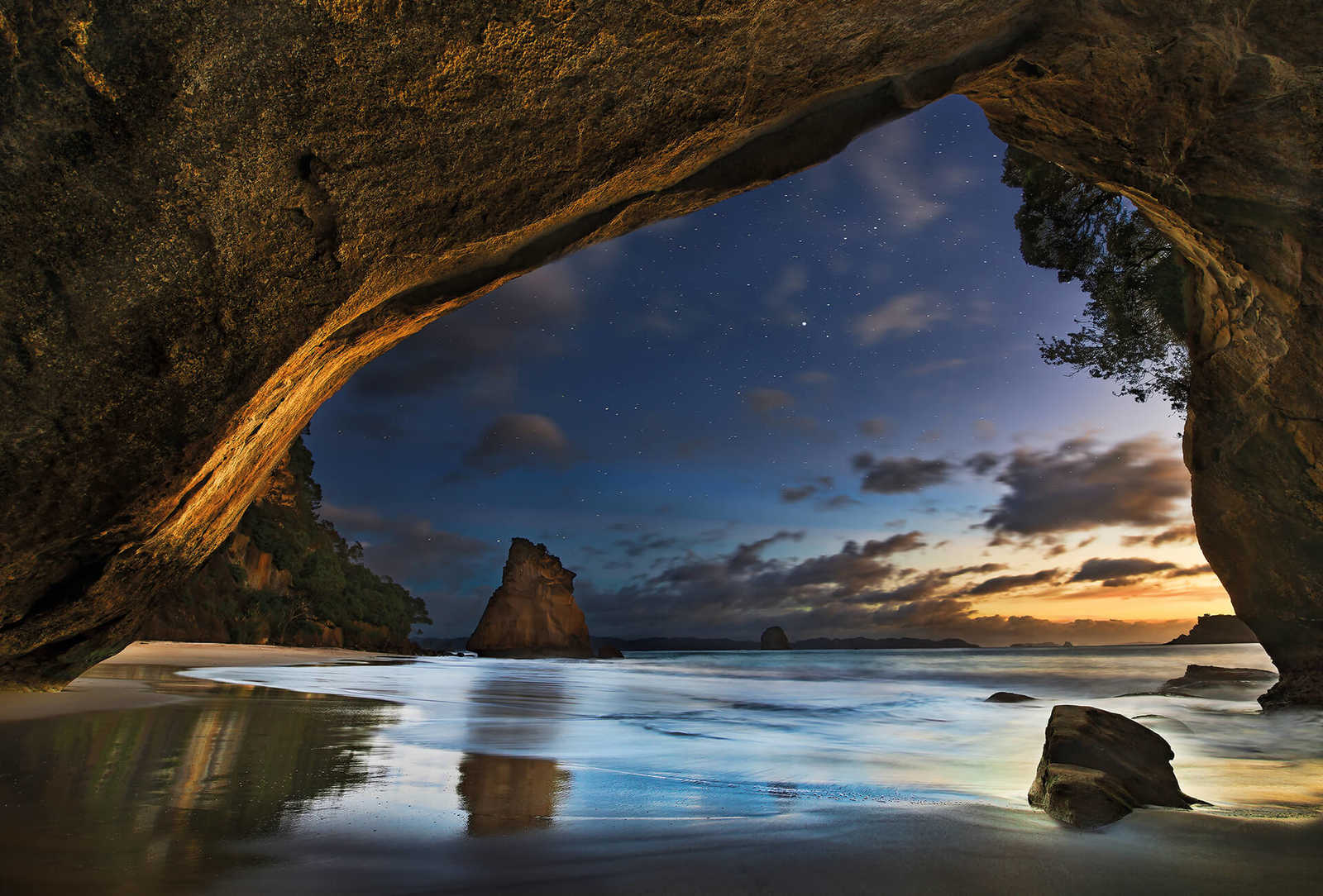         Photo wallpaper nature cave in New Zealand - Brown, Blue
    