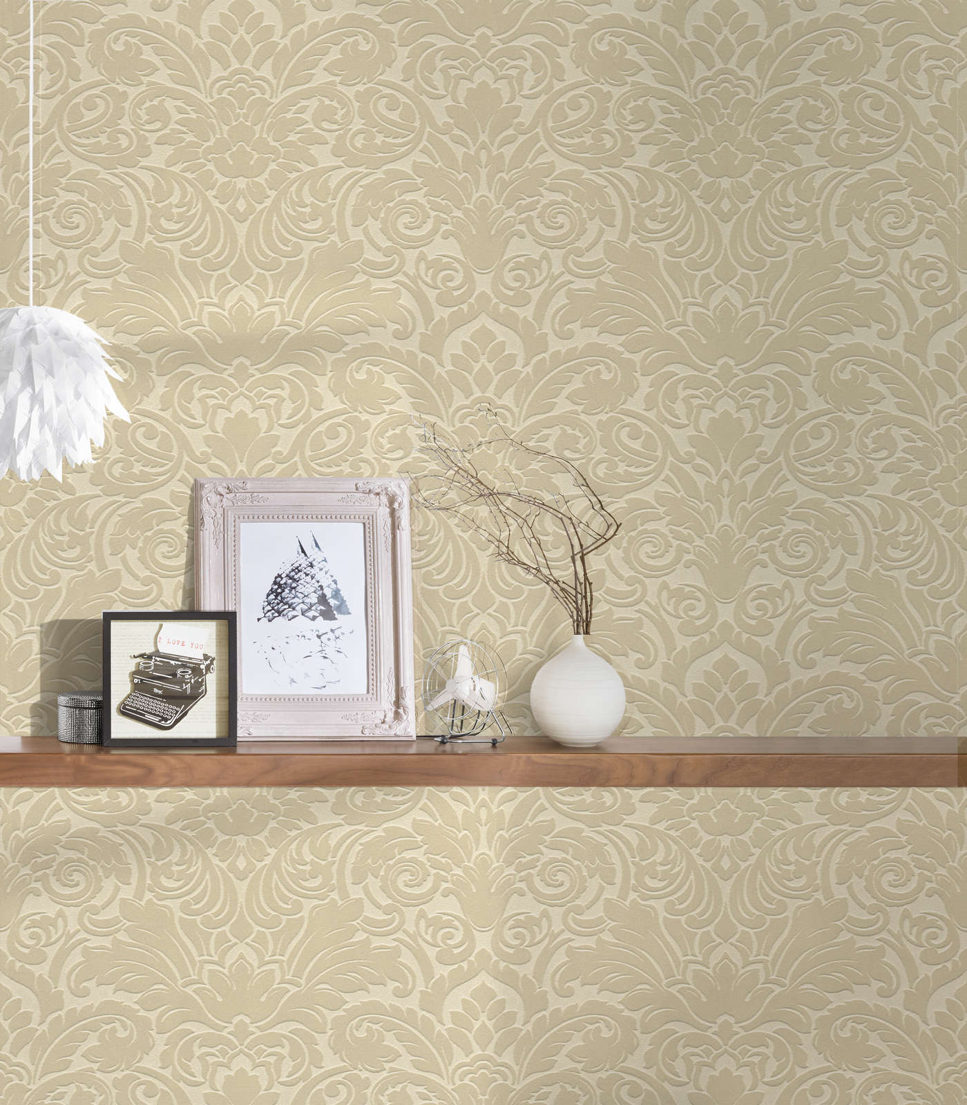             Barok behang met bloemenpatroon & 3D structuur - beige
        