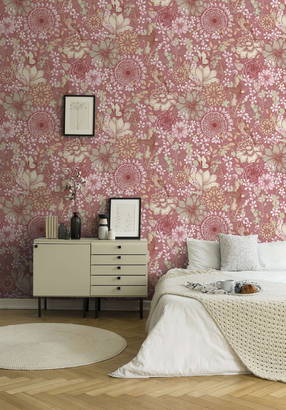             Floral non-woven wallpaper with various flowers and leaves - pink, white, cream
        