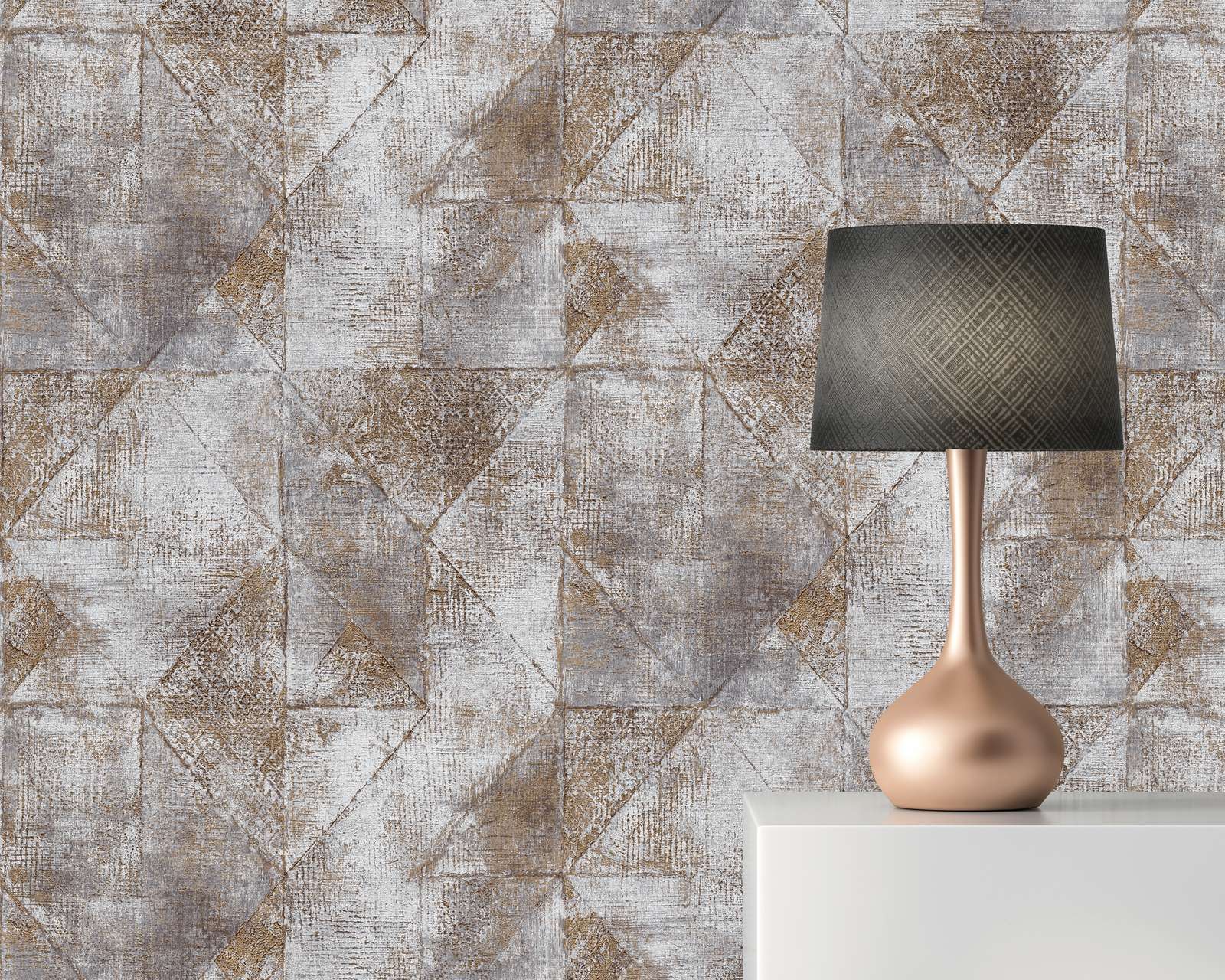             Graphic wallpaper with triangle pattern metallic glossy textured - gold, grey
        