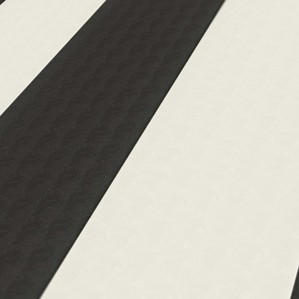            Papier peint Karl LAGERFELD rayures & motifs texturés - noir, blanc
        