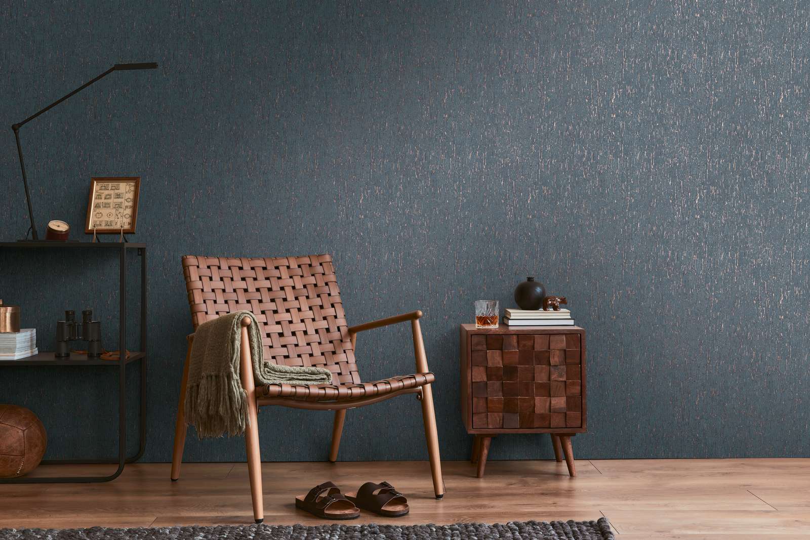             Non-woven wallpaper in plaster look with accents - blue, bronze, metallic
        