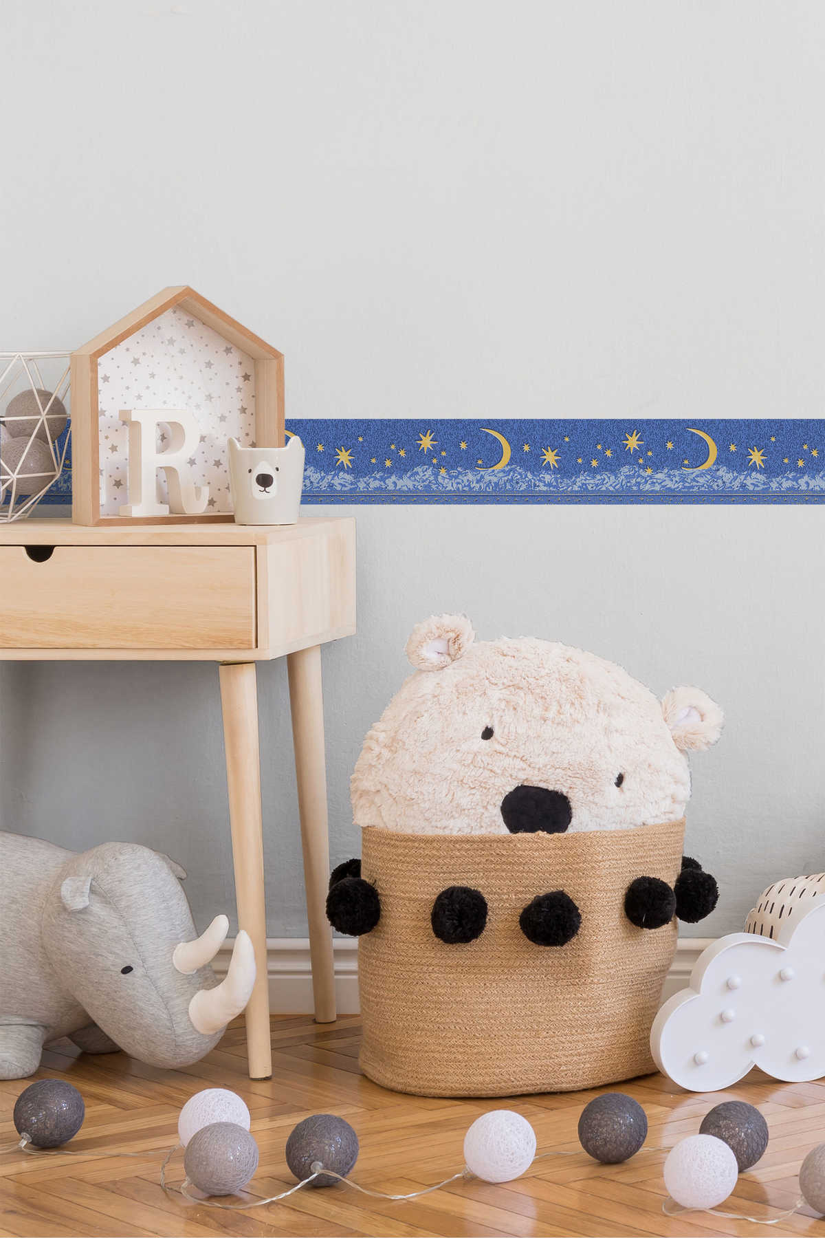             Wallpaper border with starry sky & moons - blue, yellow
        