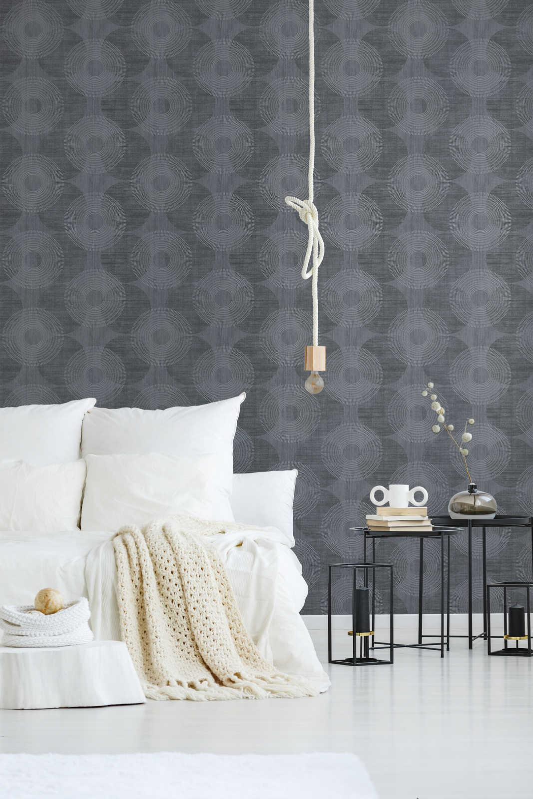             Scandinavian style wallpaper with modern pattern - black
        