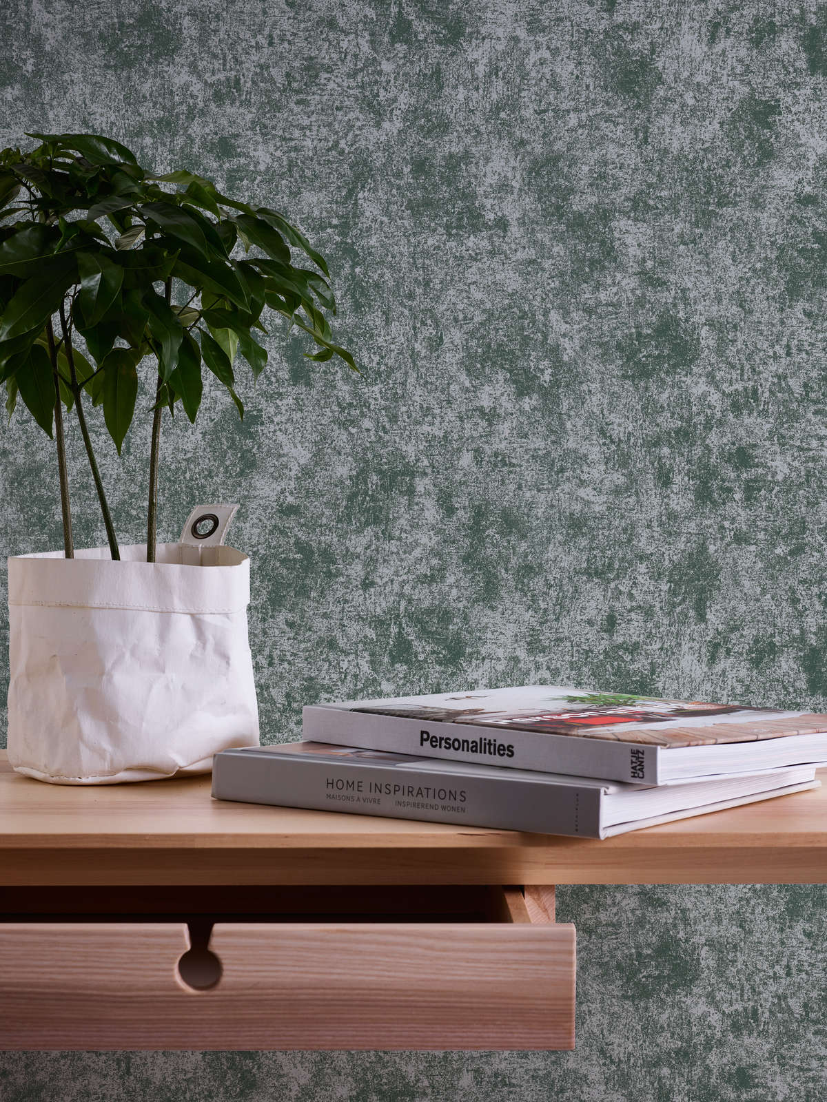             Metal effect wallpaper with glossy effect smooth - green, silver
        