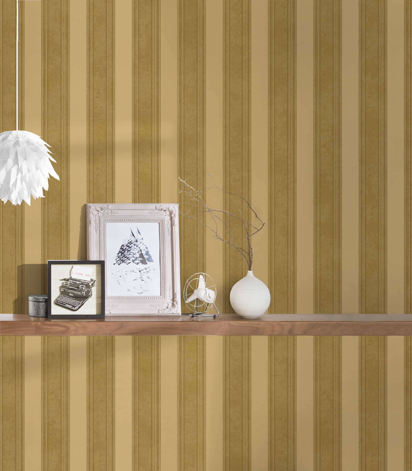             Golden stripe wallpaper with lines & texture effect - metallic
        