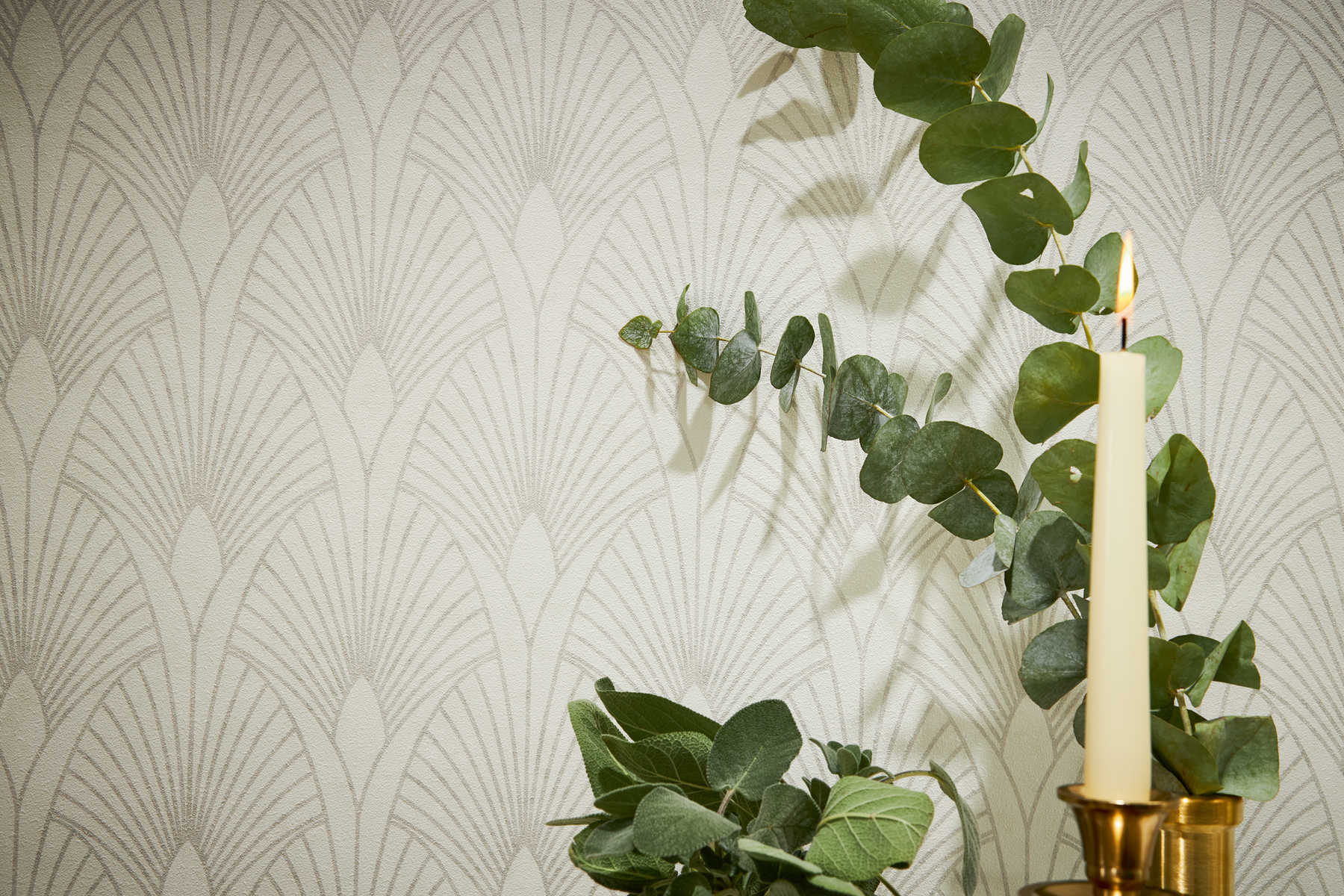             Art deco wallpaper in glamour look - cream, gold, white
        