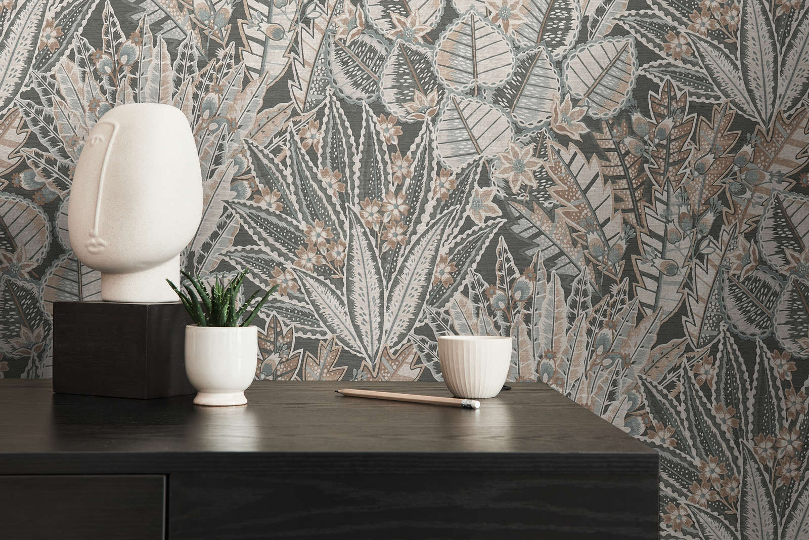             Leaf pattern in abstract look on non-woven wallpaper - black, brown, grey
        