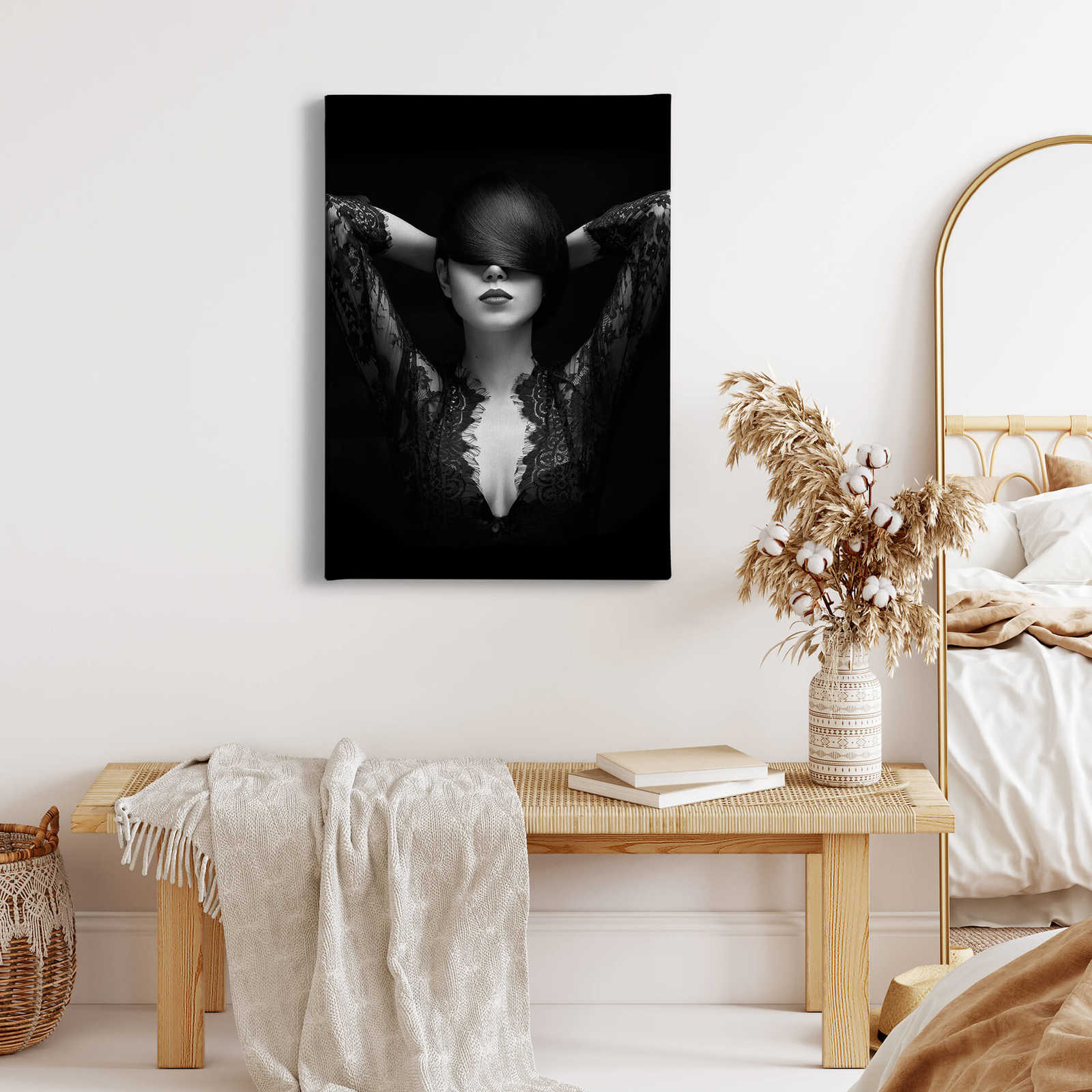             Blenkonov canvas print black and white women portrait
        