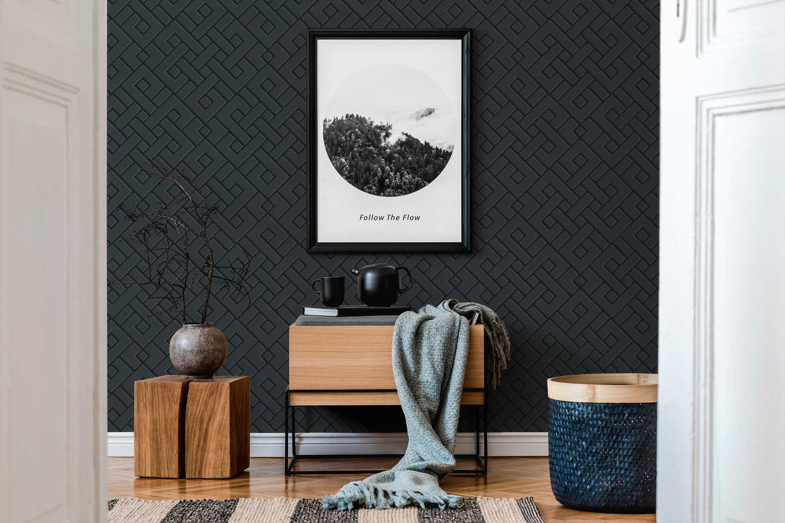             Papel pintado MICHALSKY negro con diseño 3D y efecto mate-brillante
        