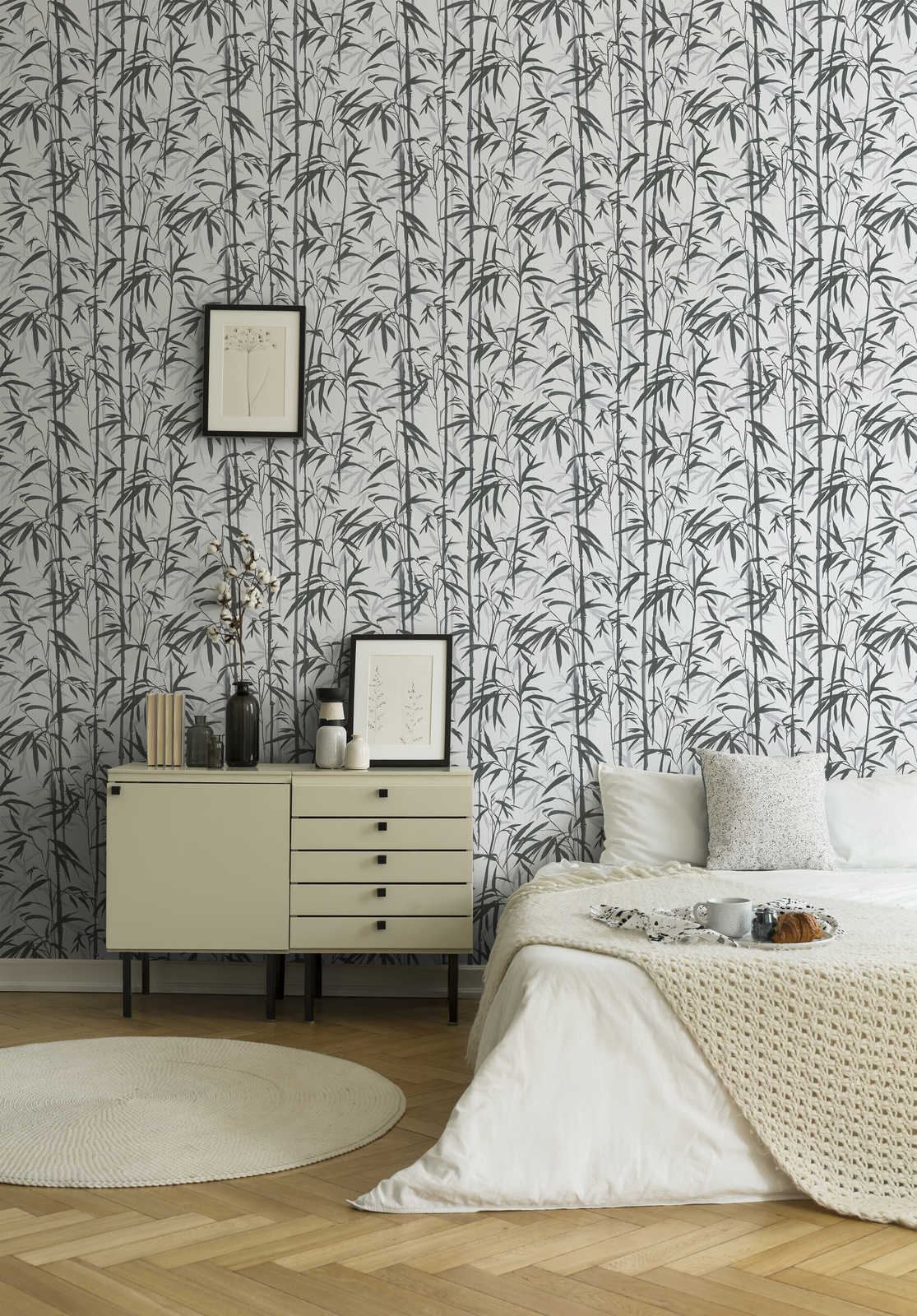             MICHALSKY non-woven wallpaper bamboo design in black and white
        