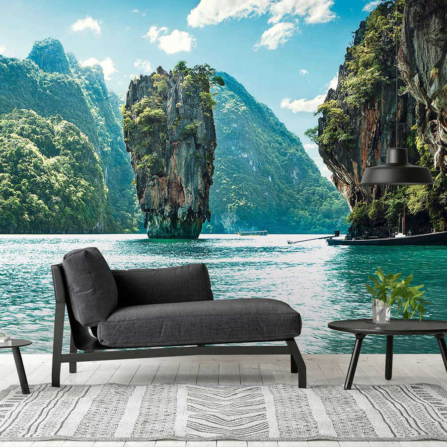 Papier peint panoramique avec vue paradisiaque sur un paysage de montagne en Thaïlande - bleu, vert, blanc
