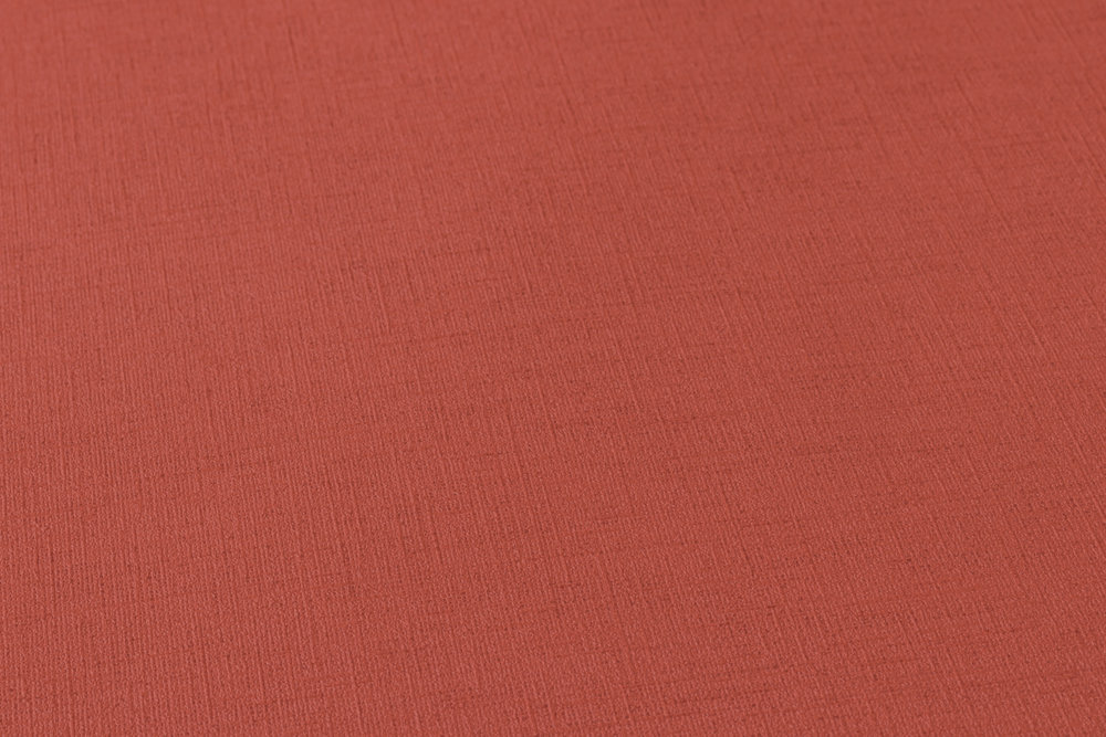             Papier peint rouge cheminée uni avec design textile
        