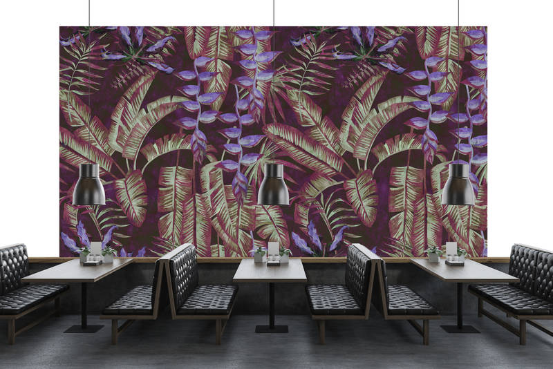             Tropicana 3 - Papel pintado tropical en estructura de papel secante con hojas y helechos - Rojo, Violeta | Perla liso no tejido
        