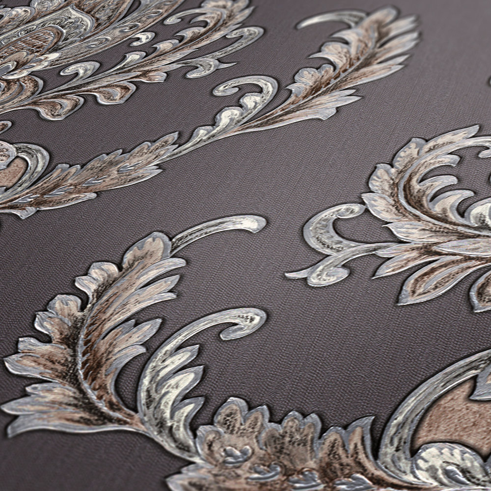             Papel pintado metálico con diseño de ornamentos opulentos - gris
        