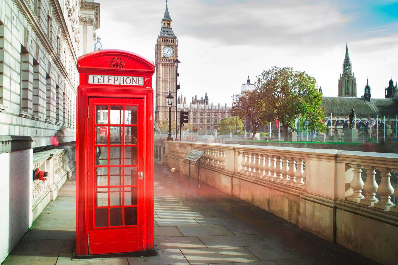            Lienzo con cabina telefónica roja en Londres - 0,90 m x 0,60 m
        