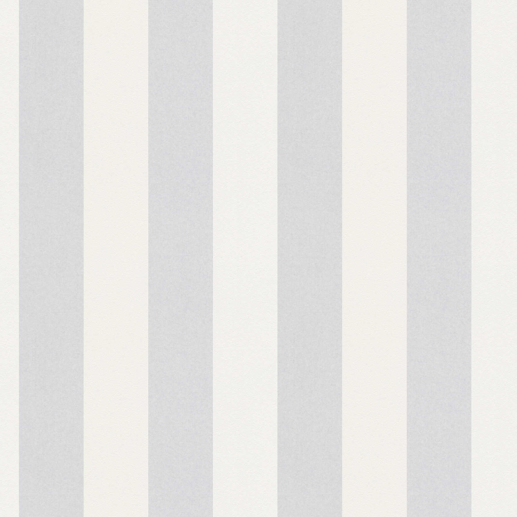 Paintable stripe wallpaper with 3D look - white
