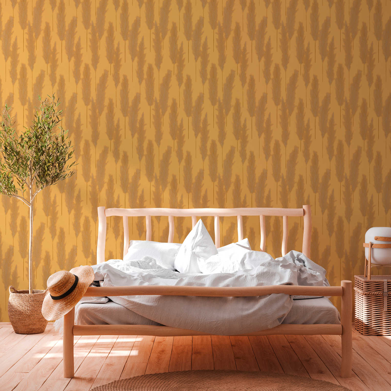             Wallpaper with pampas grass design - yellow, metallic
        