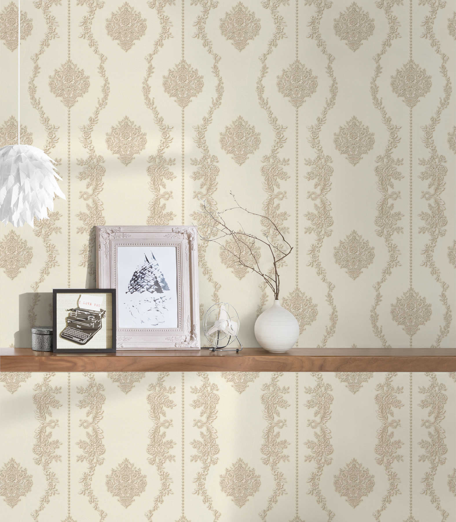             Opulent wallpaper with metallic decor & floral ornaments - beige
        