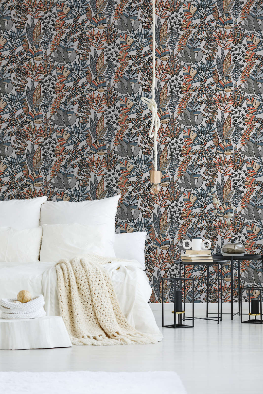             Non-woven wallpaper with bold colours in jungle look - white, black, orange
        