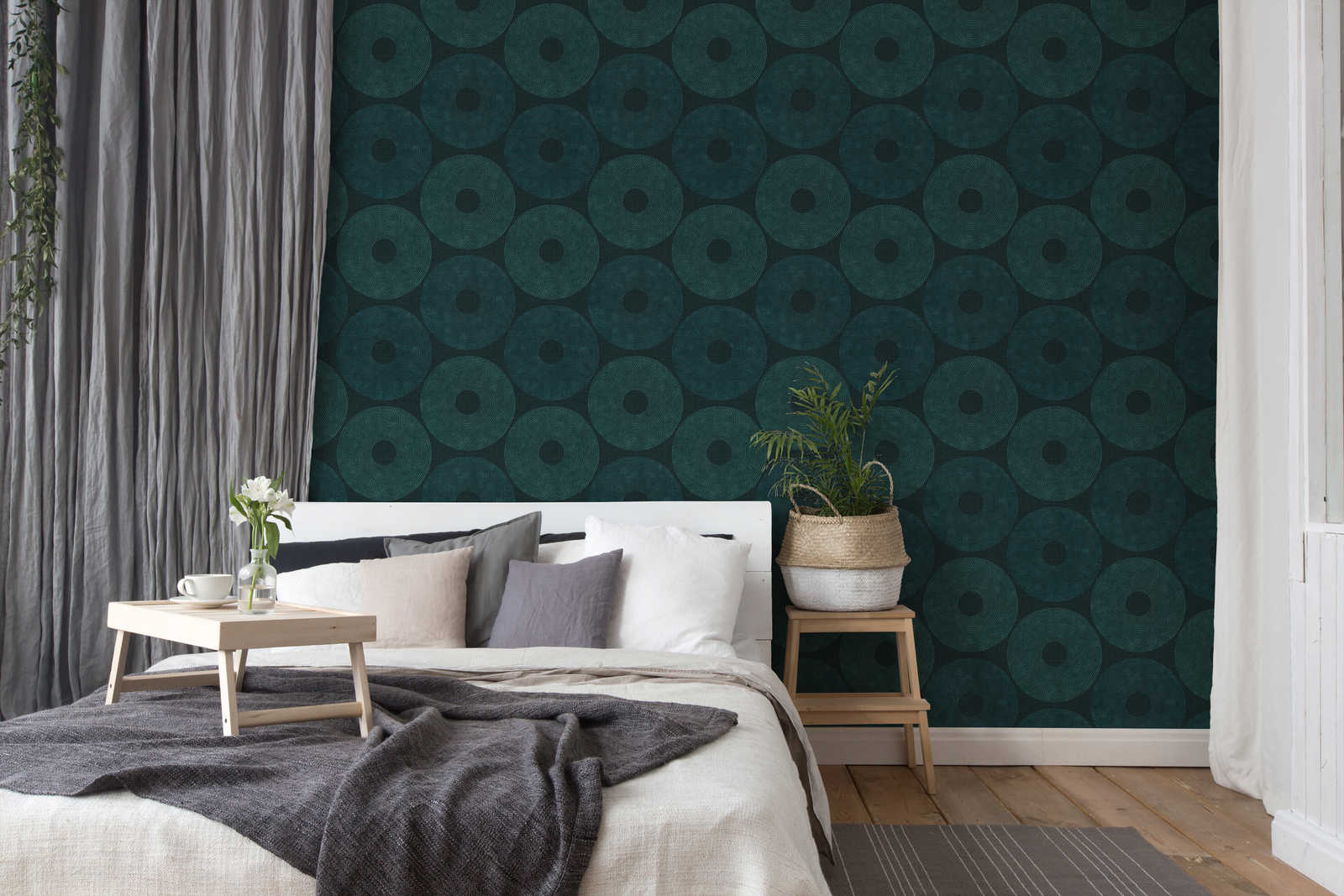             Ethno wallpaper circles with structure design - green, metallic
        