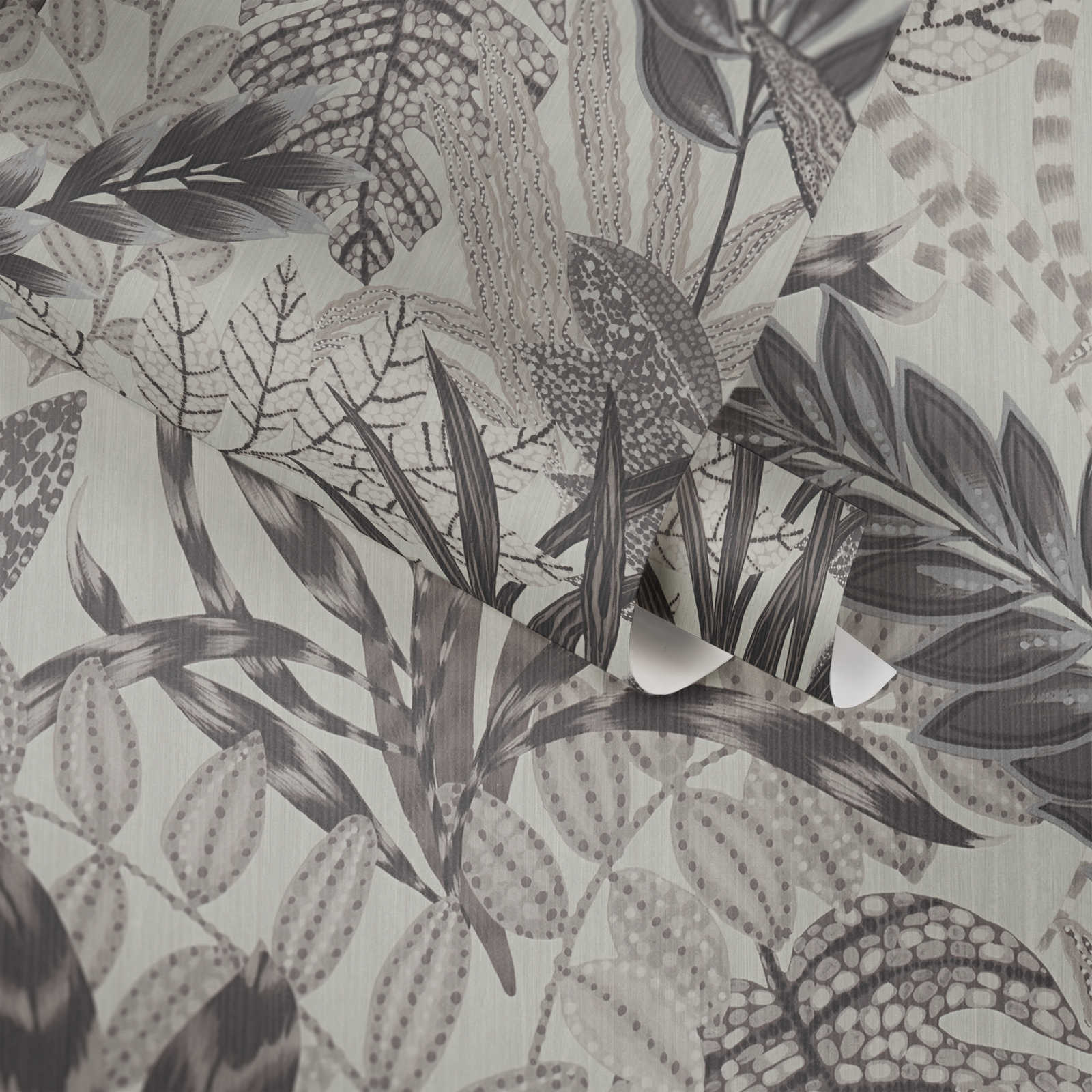             Monochrome jungle wallpaper with embossed texture - grey, white
        