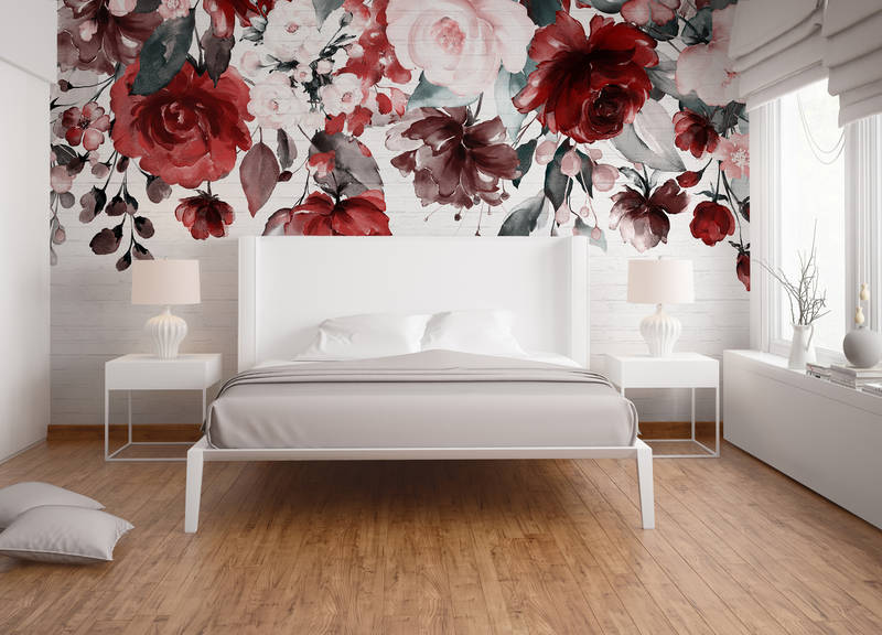             Heldere bloemen op stenen muur - wit, rood, roze
        