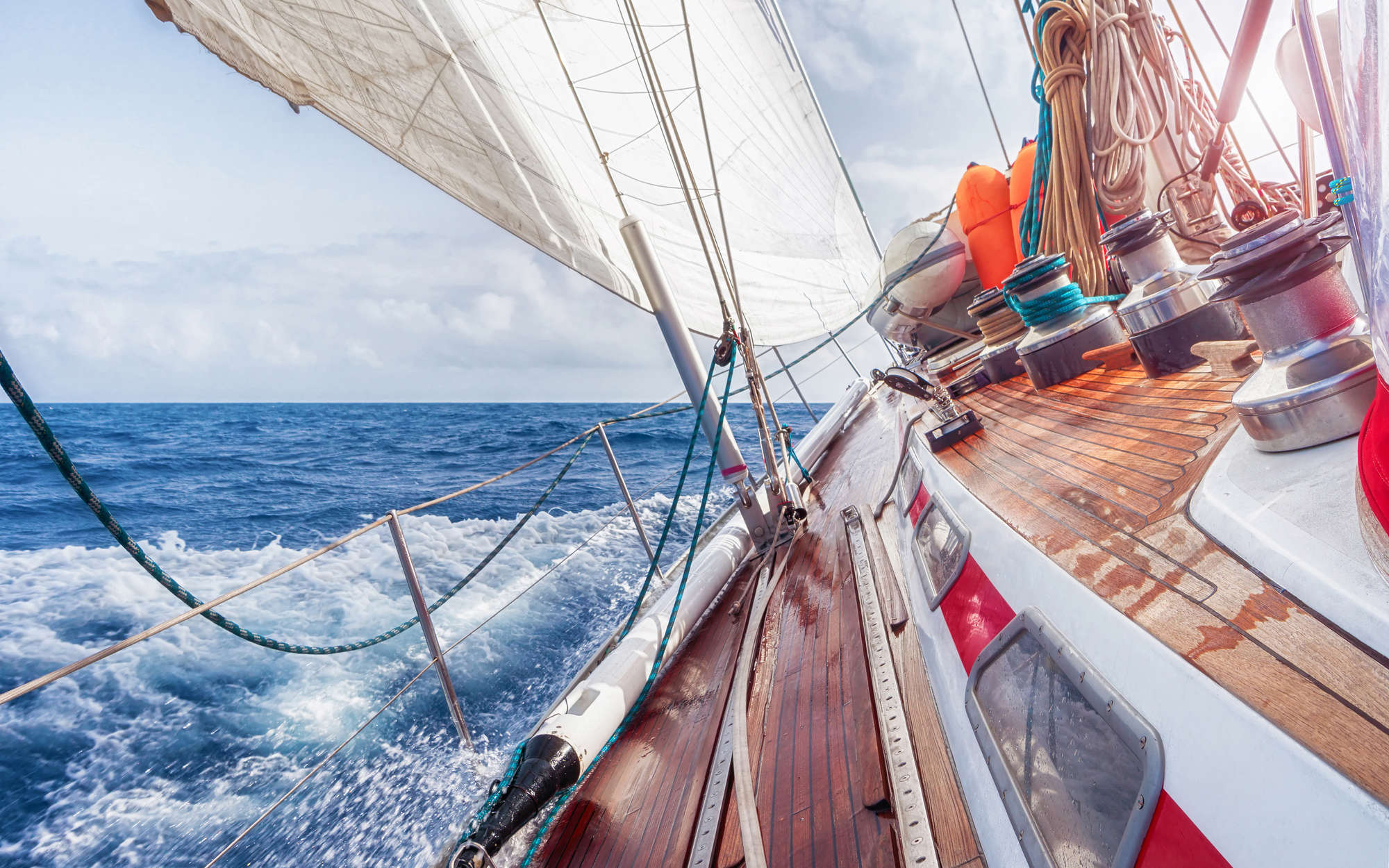             Digital behang Zeilboot op zee - Premium glad fleece
        