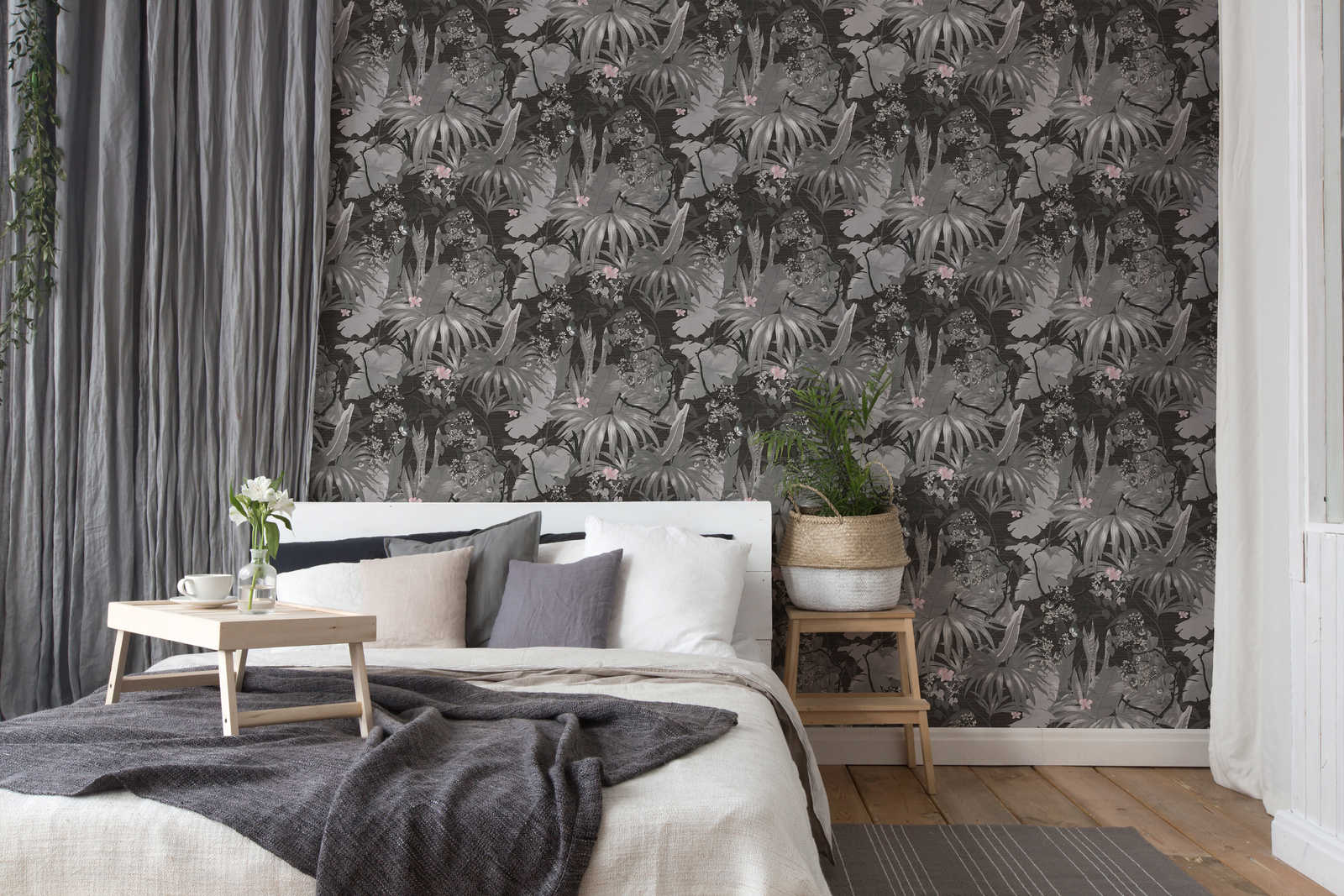             Jungle look wallpaper with nature design - grey, pink
        