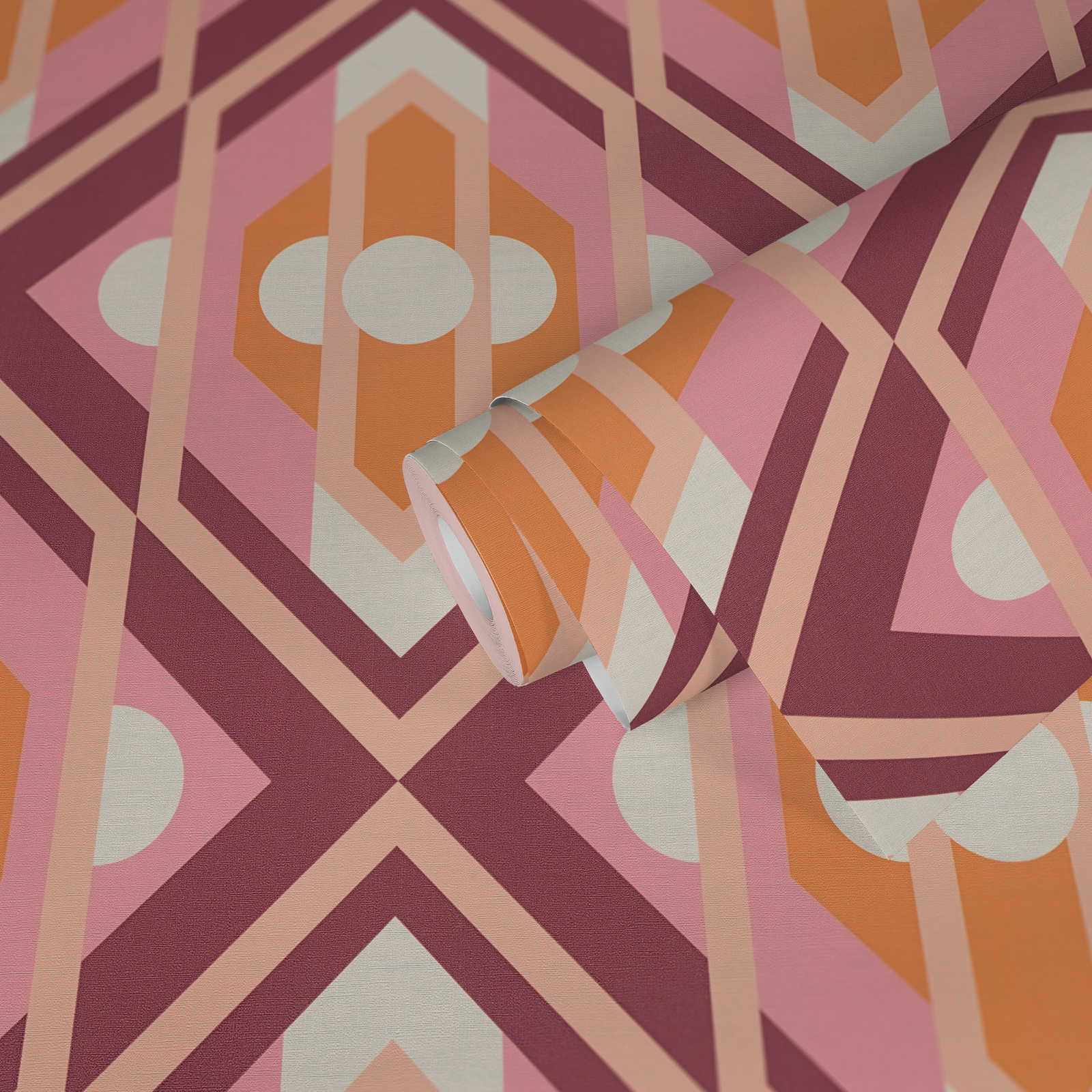             papier peint en papier intissé avec ornements géométriques de style rétro - orange, rose, blanc
        