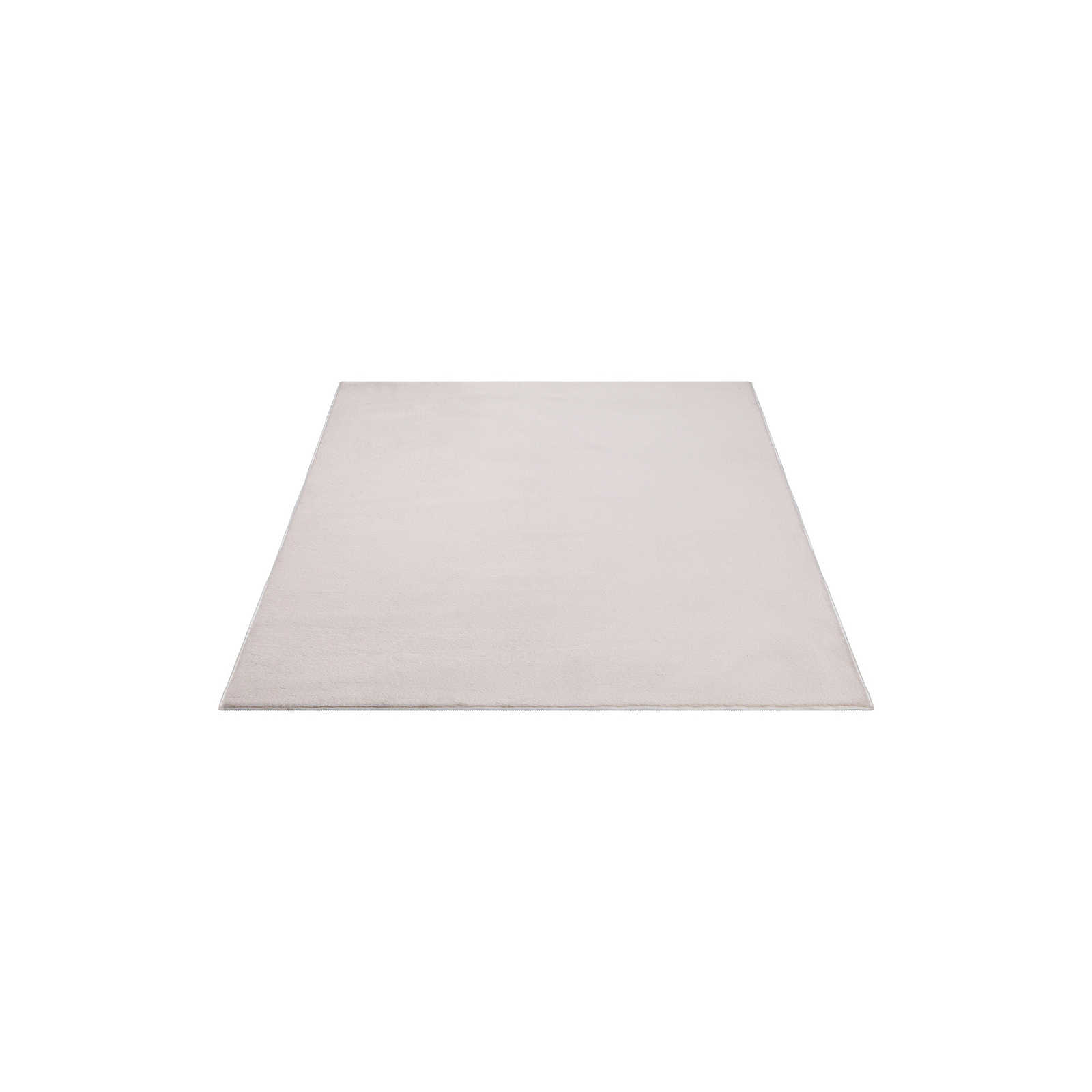 Plain high pile carpet in soft beige - 200 x 140 cm
