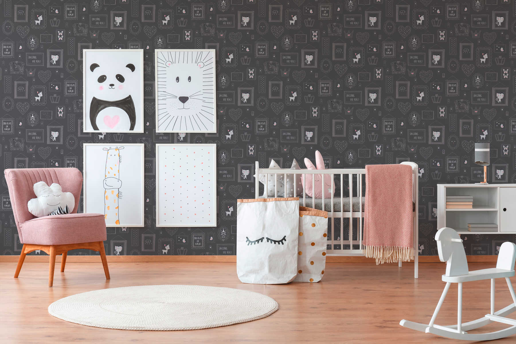             Papel pintado no tejido oscuro con motivos de animales para la habitación de los niños - gris, plata
        