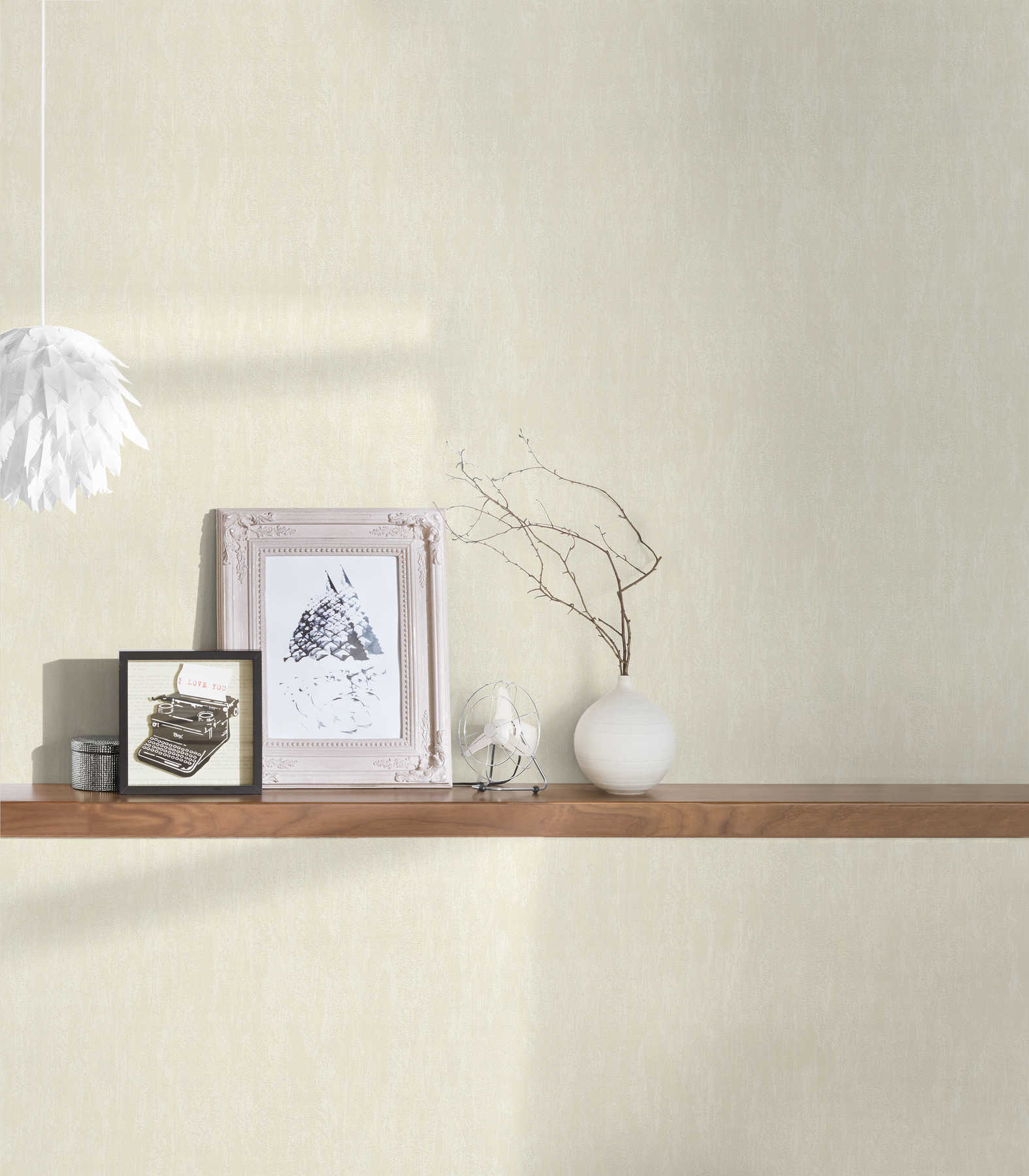            Neutral plain wallpaper in plaster look - cream
        