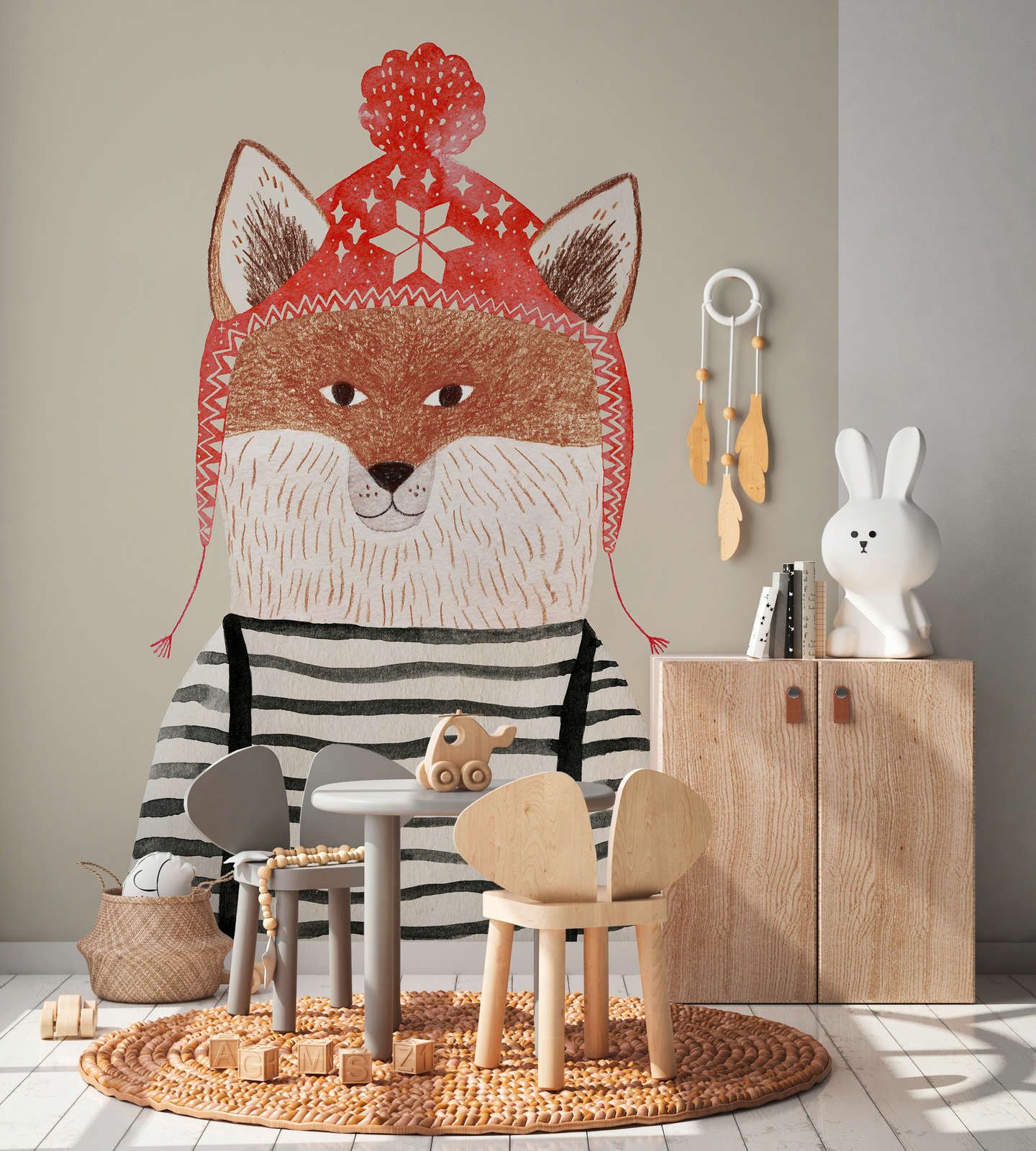             Fox with pom-pom hat mural - Smooth & slightly shiny non-woven
        