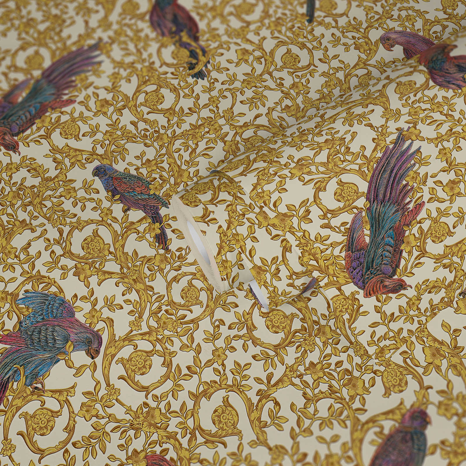             Papel pintado VERSACE Home pájaros del paraíso y acentos dorados - oro, púrpura, crema
        