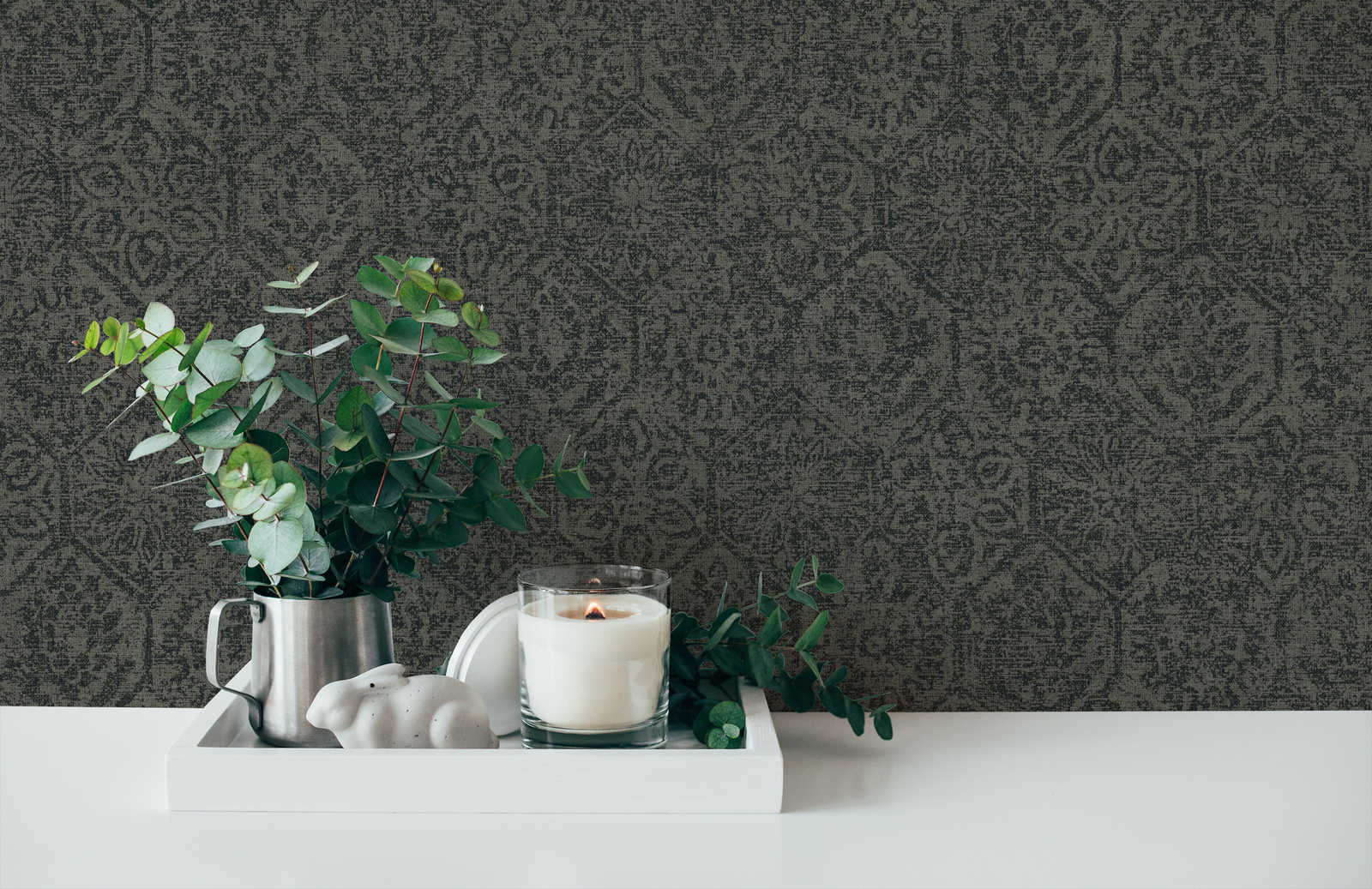             Papier peint Vintage motif floral used look - gris, noir
        