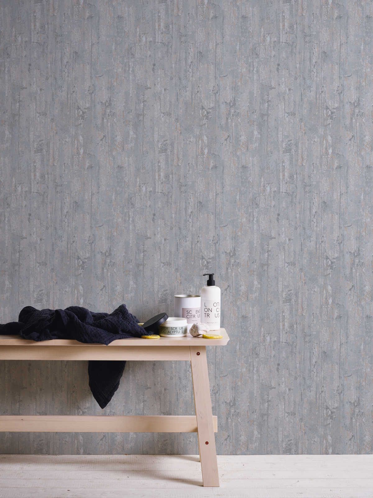             Ethno wallpaper with textured pattern in wood look - grey
        