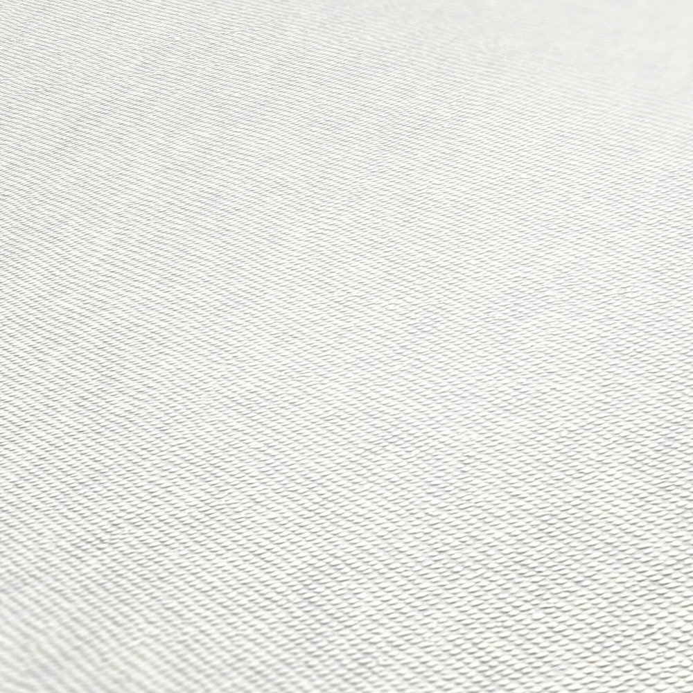             Papel pintado blanco con estructura textil, liso y mate
        