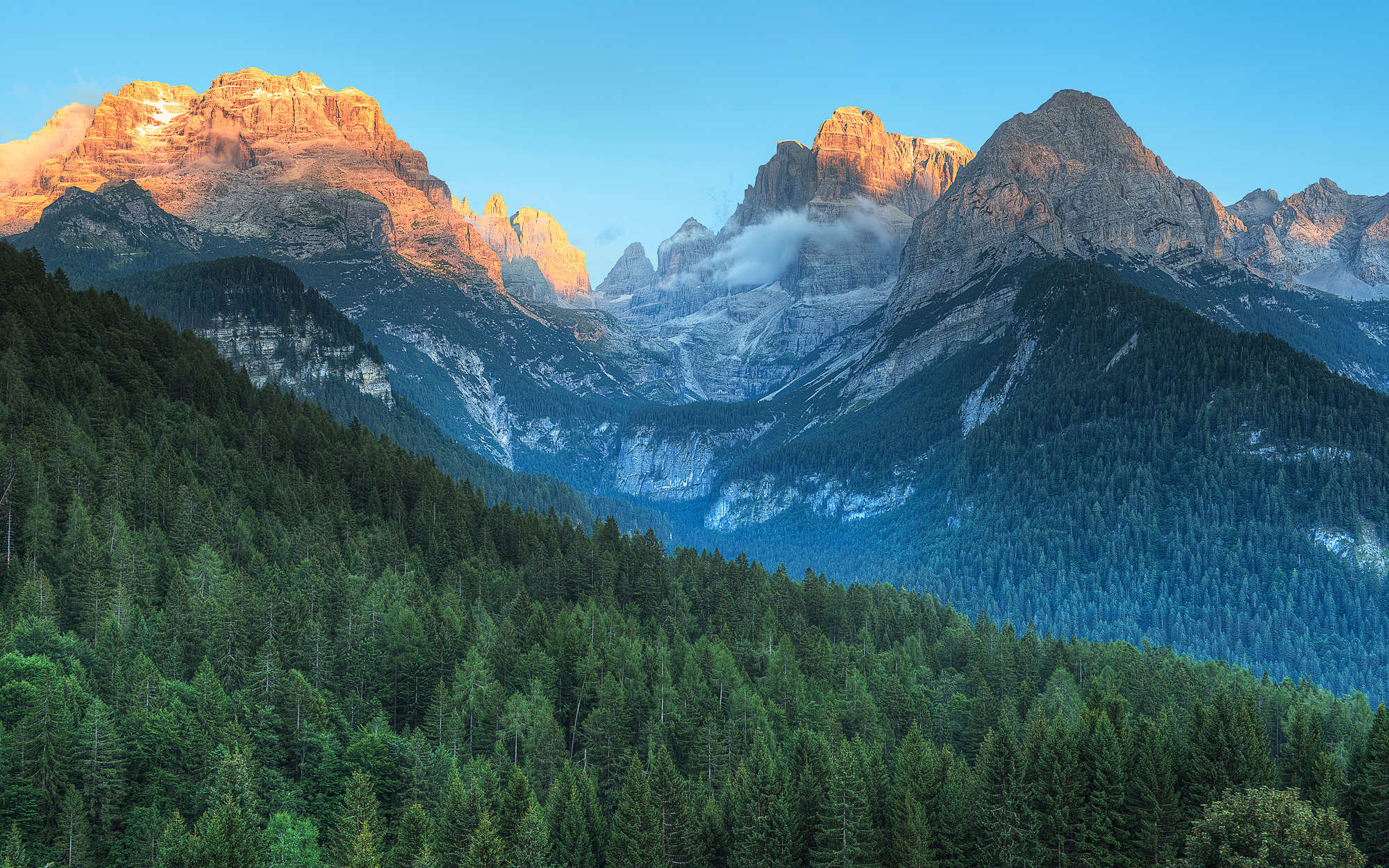             Fotomural Montañas Dolomitas en Italia - tejido no tejido liso de alta calidad
        