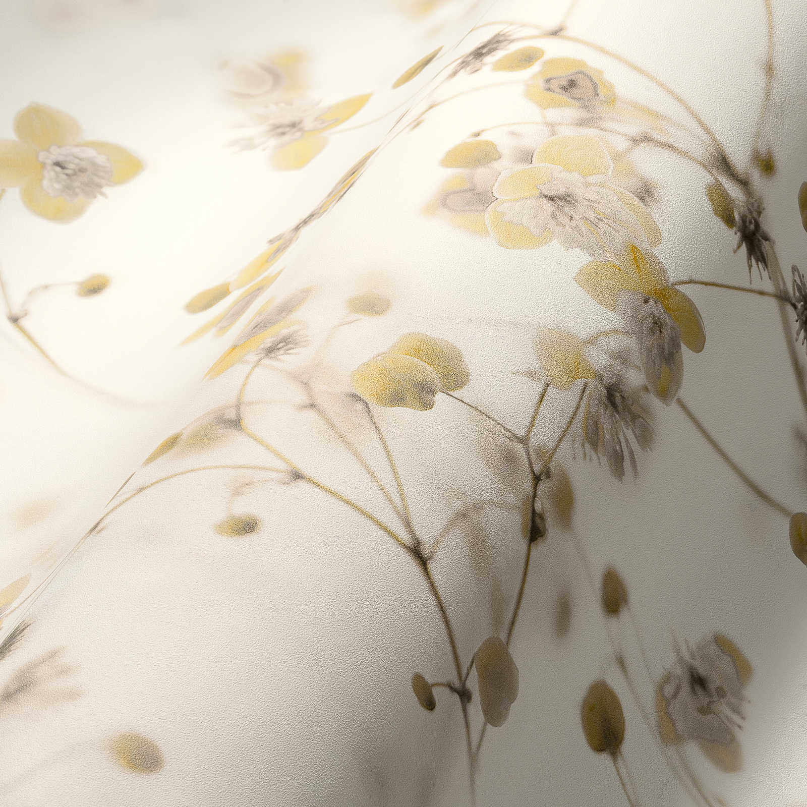             Flowers wallpaper cottage core design - cream, yellow
        