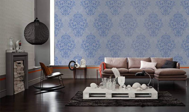             Barok Behang Blauw & Grijs met Oranje Design
        