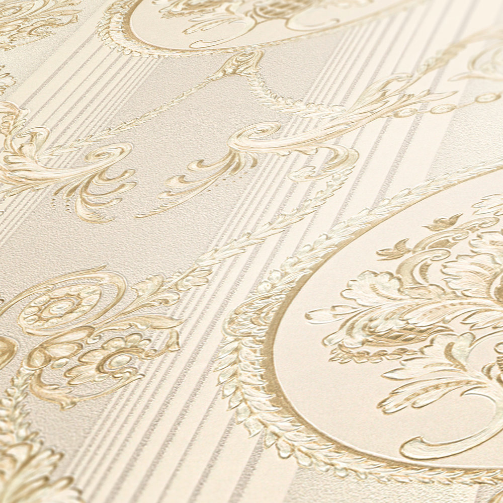             Neo barok behang met ornament & streep patroon - crème
        