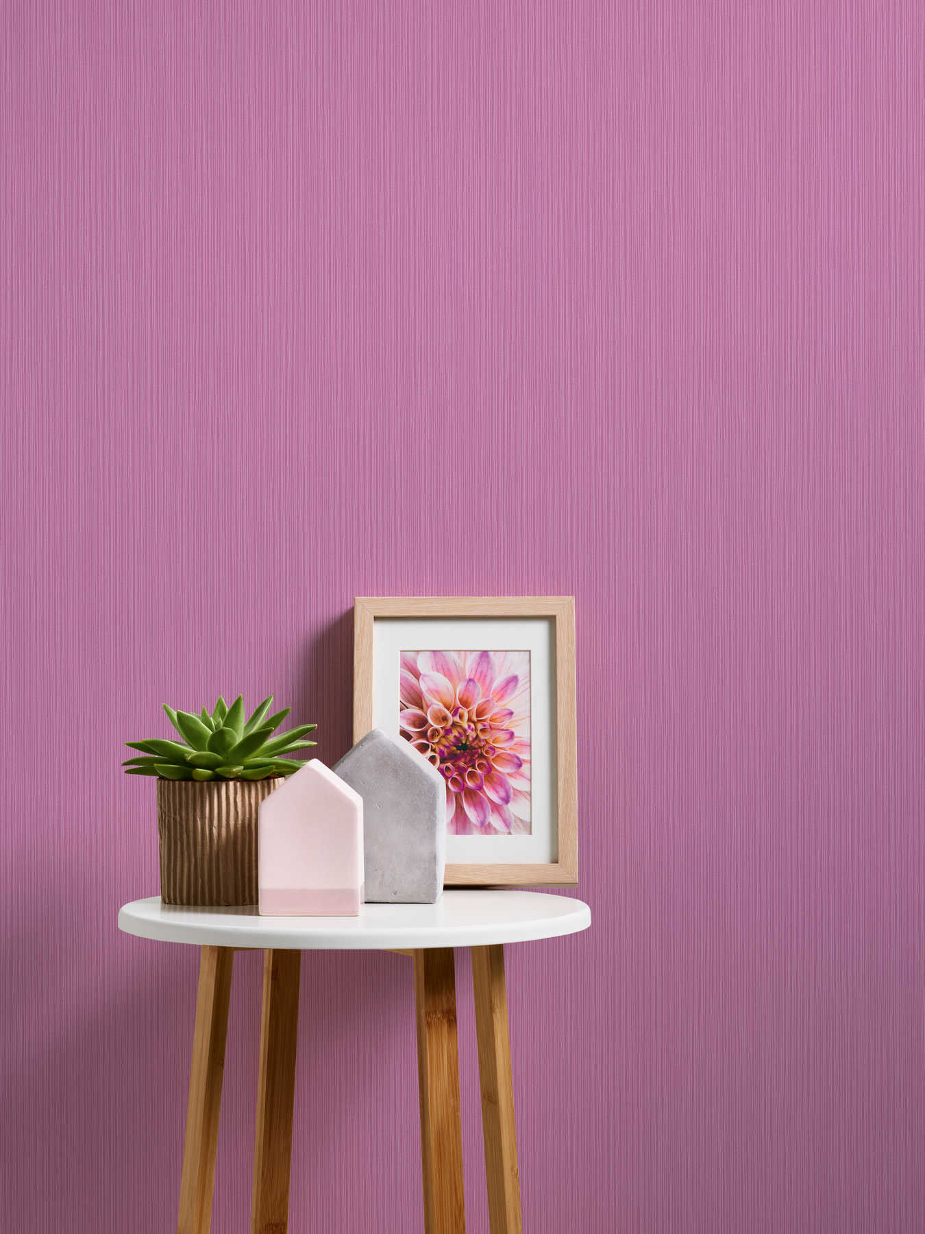             Wallpaper purple with line pattern & texture design
        