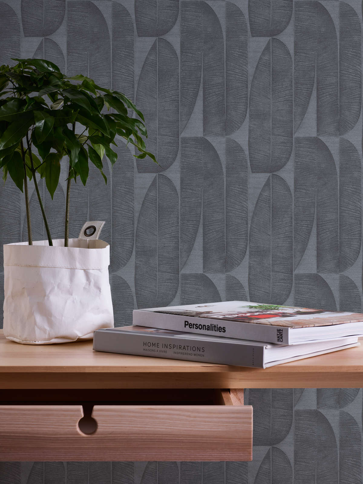             Wallpaper with geometric pattern floral in leaf look - black, anthracite
        