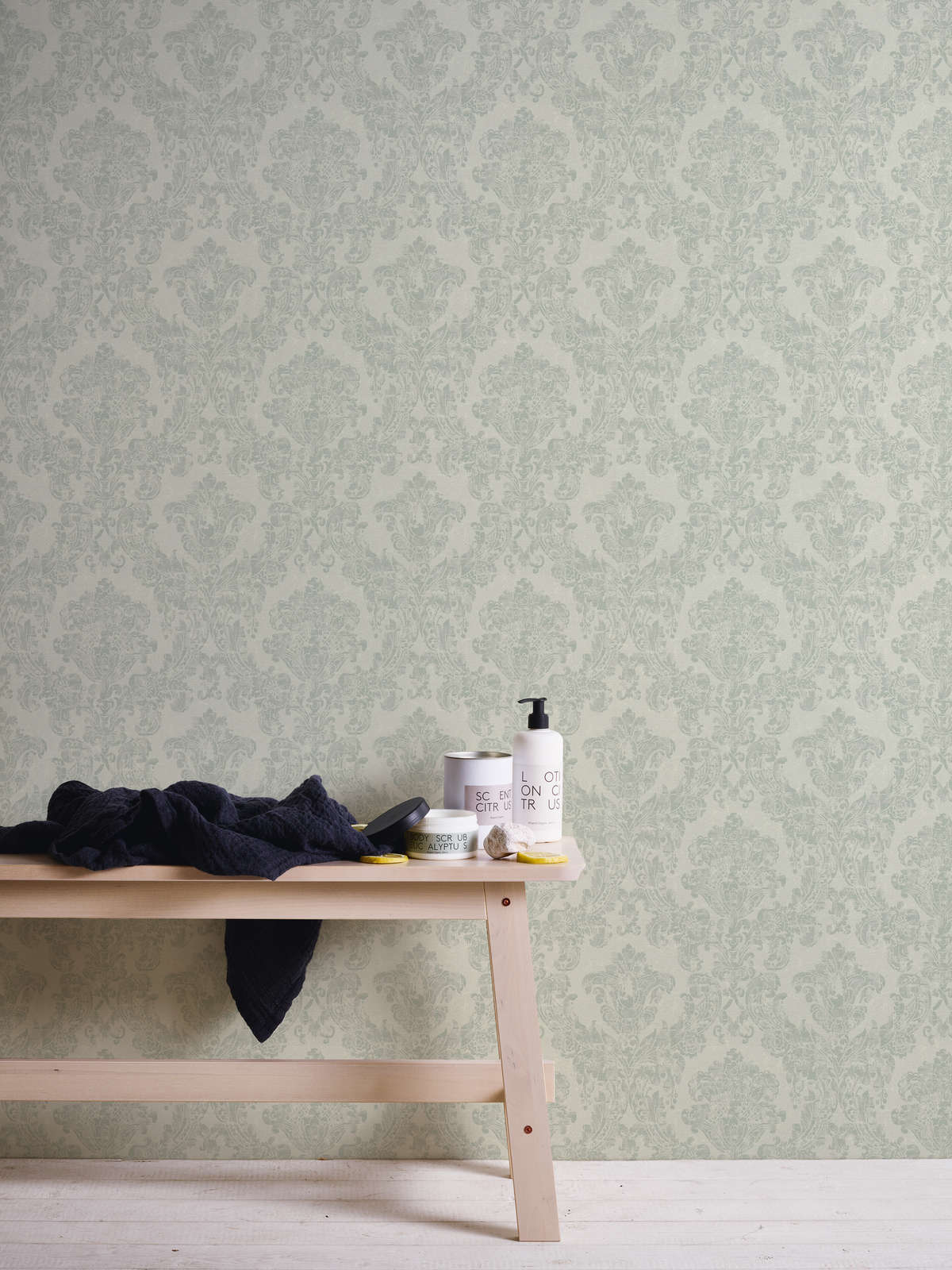             Papier peint de style vintage avec motif ornemental en look usé - Vert
        