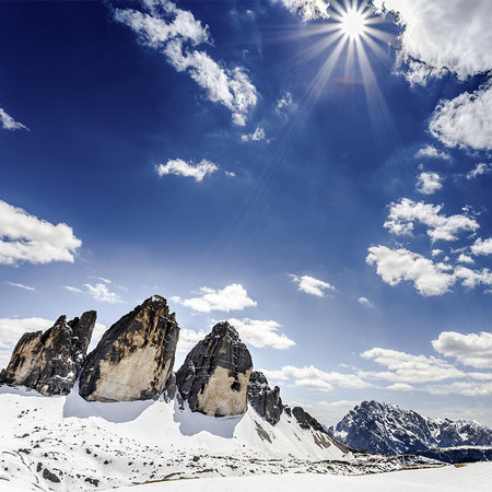 Photo wallpaper mountain winter landscape with view of the Three Peaks
