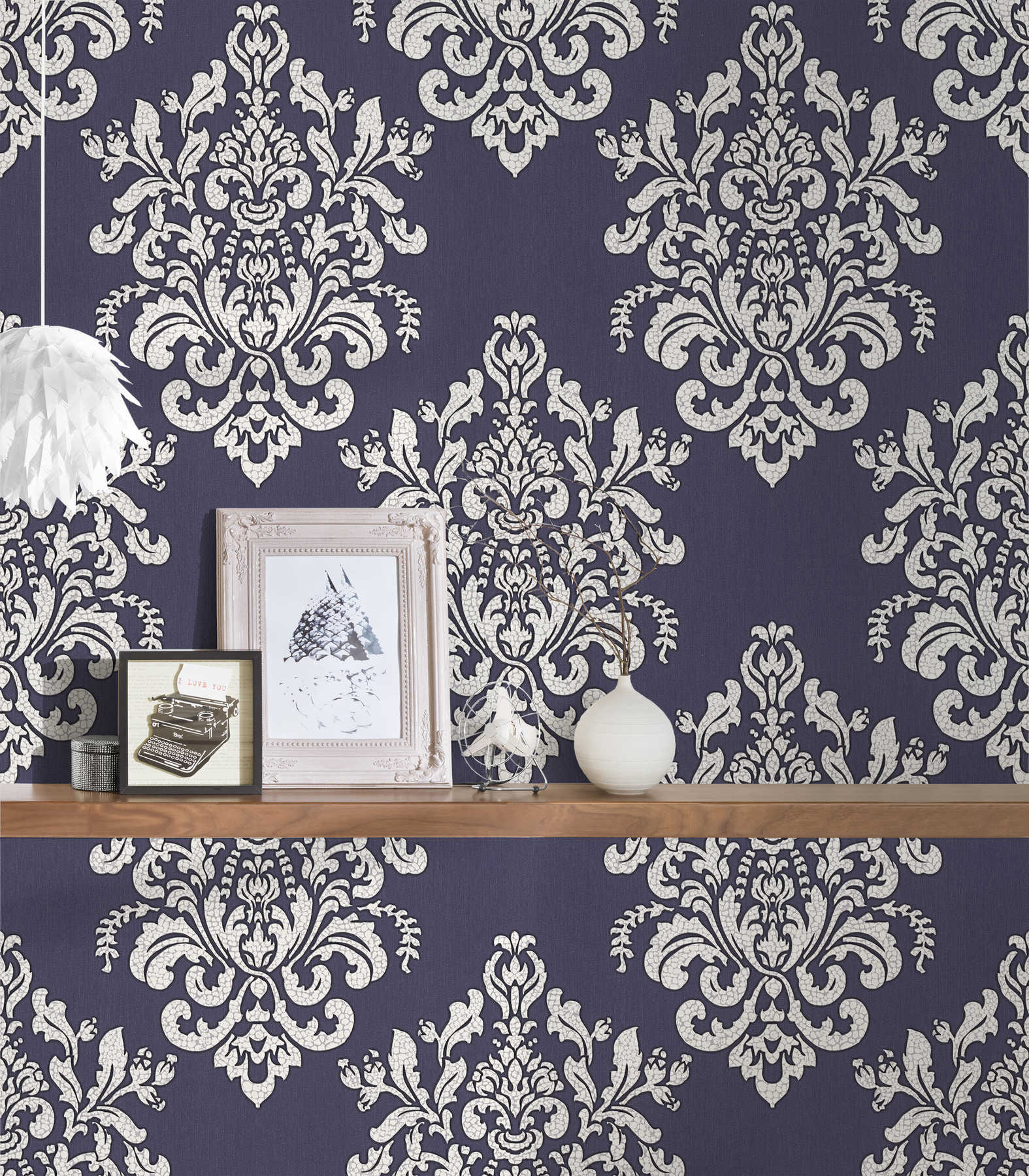             Ornament wallpaper with crackle effect - metallic, purple
        
