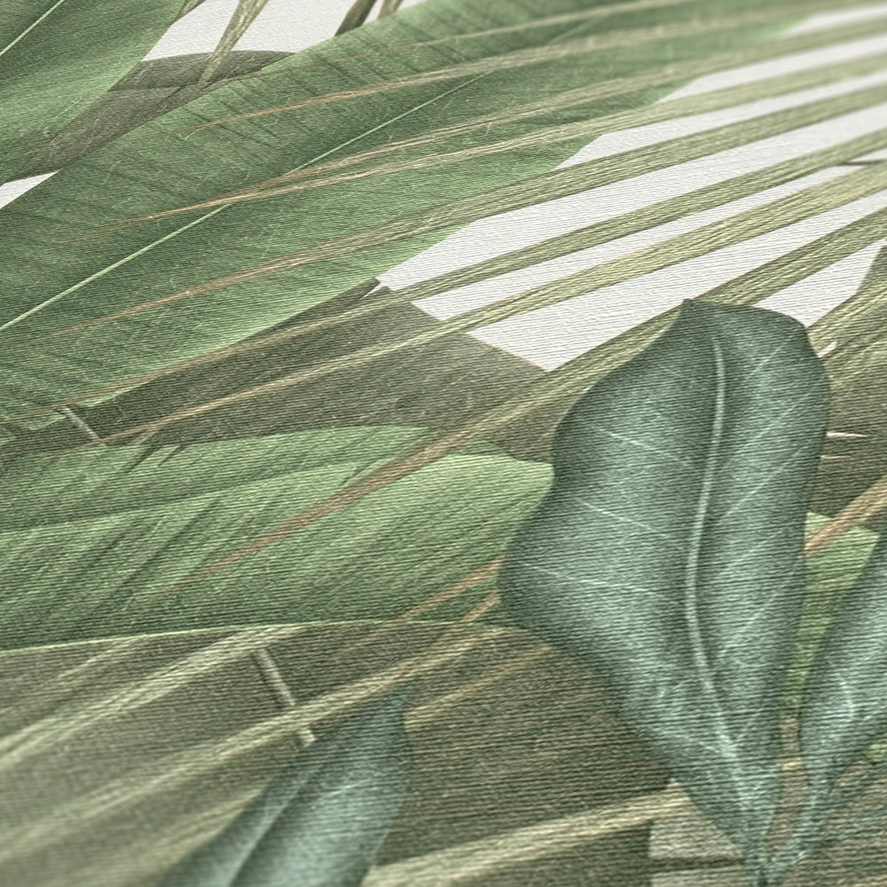             Papel pintado selva floral con textura ligera y hojas grandes - verde, blanco, beige
        