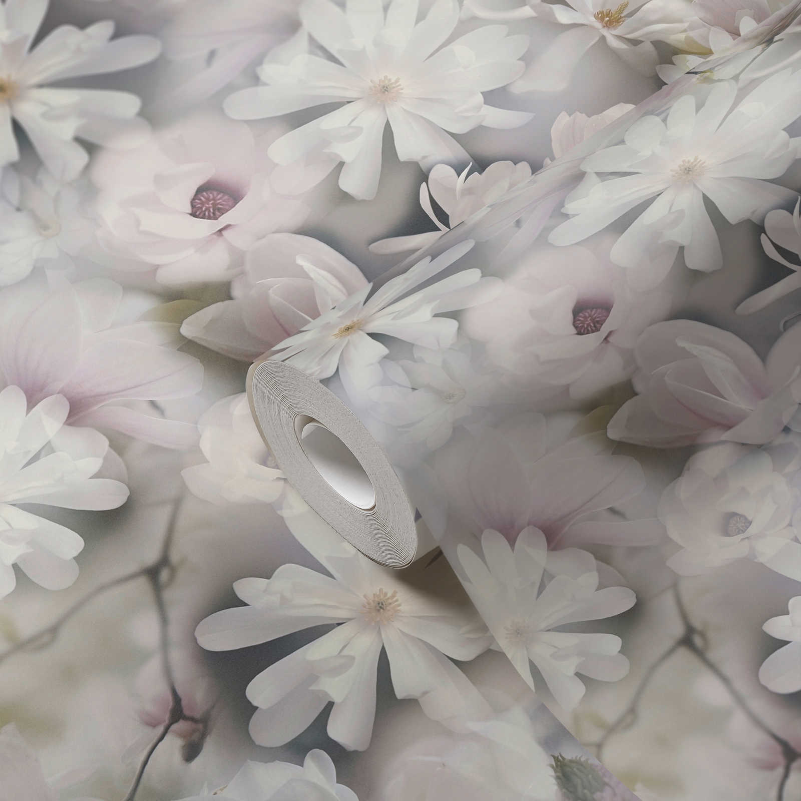             Collage di fiori su carta da parati in colori chiari - grigio, bianco
        